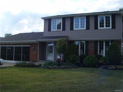 15 Pheasant Run Ln, Cheektowaga, NY 14086-1145