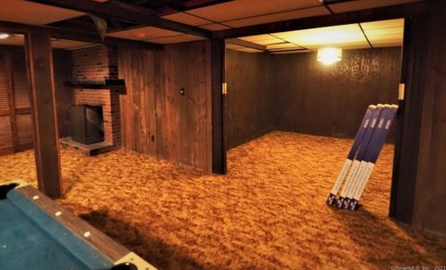 96 Strawberry Ln, Manchester CT  06040-6932 exterior