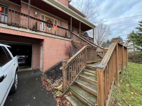 39 Laurel Ridge Rd, Moon Twp, PA 15108-4058