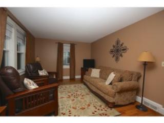 617 Beacon St, Manchester NH  03104-5241 exterior