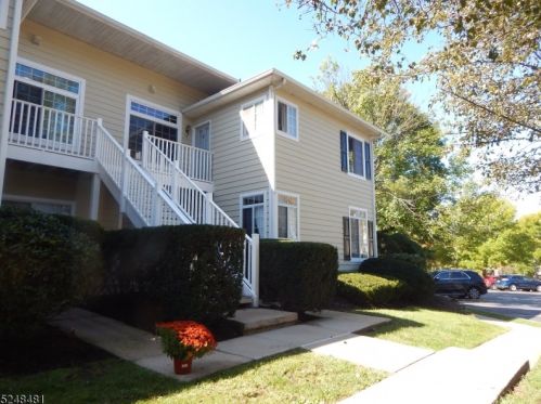73 Wescott Rd, Bedminster, NJ 07921-2003