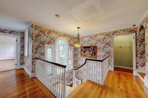 465 Rochambeau Ave, Providence RI 02906-1908 exterior