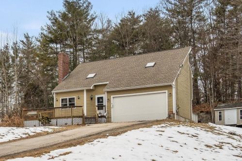 10 Lorri Rd, Derry NH  03038-4112 exterior