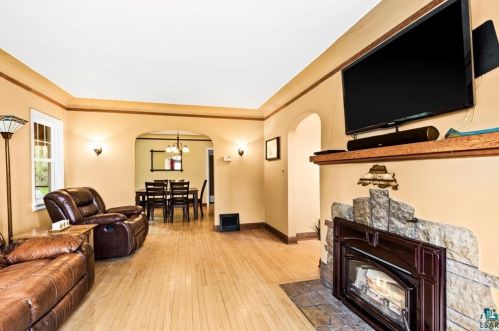 4011 Nelson Rd, Duluth MN 55803-2722 exterior