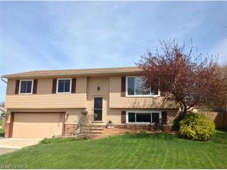 705 Pepperwood Dr, Brunswick, OH 44212-2033