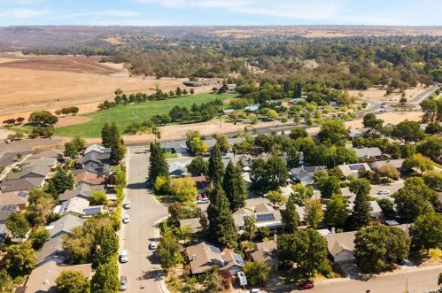 24 Noyo Ct, Chico CA  95973-7668 exterior