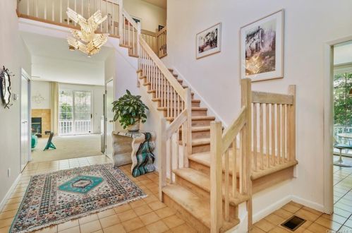 8 Westfield Ln, White Plains NY  10605-5459 exterior