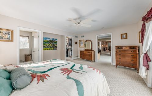 8801 Hart Dr, Waterford WI  53185-1364 exterior