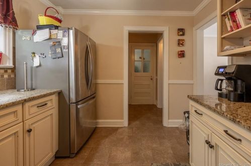 106 Country Club Rd, Waterbury CT  06762-3113 exterior