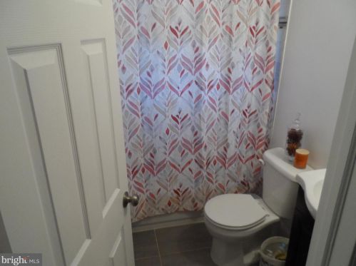 362 Mcclellan Ave, Trenton NJ 08610-6034 exterior