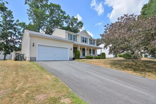49 Woodmist Cir, Coventry, RI 02816-7555