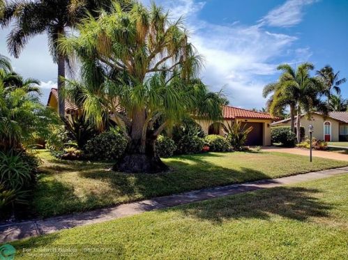 1957 Crafton Rd, West Palm Beach, FL 33408-2212