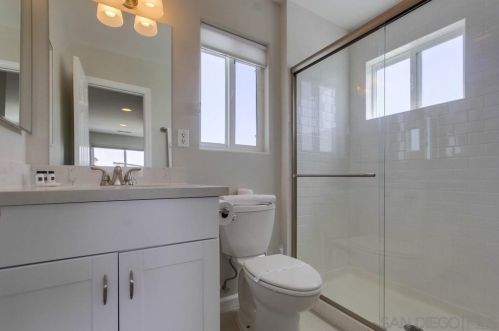 1261 Goshen St, San Diego CA 92110-1403 exterior