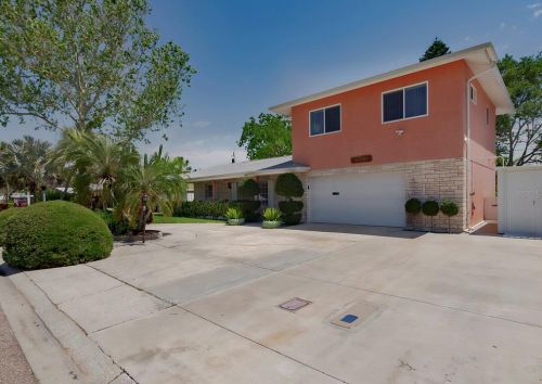4256 49th Ave, Saint Petersburg, FL 33711-4622