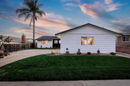 969 Mills St, Escondido, CA 92027-1655