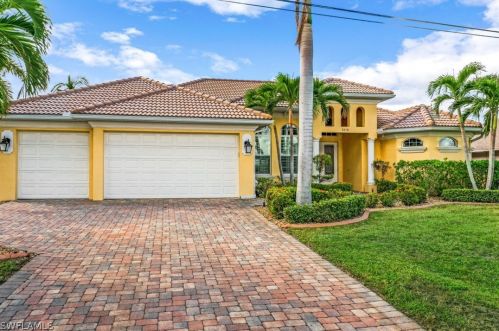 5248 18th Ave, Cape Coral, FL 33914-6810