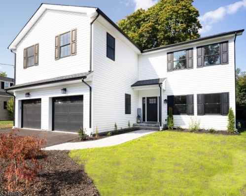 27 Central Ave, Greystone Park, NJ 07950-1830