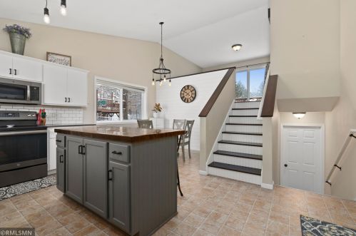 11291 Arlington Ave, Brainerd, MN 56401-8201