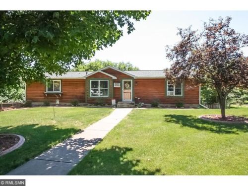 890 Maple Dr, East Farmington, WI 54020-8137