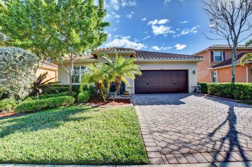 3452 Princeton Dr, West Palm Beach, FL 33414-9353