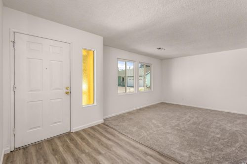 1096 Dickens Dr, Santa Rosa, CA 95401-4942