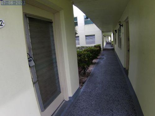 242 Piedmont F, Delray Beach FL  33484-5040 exterior