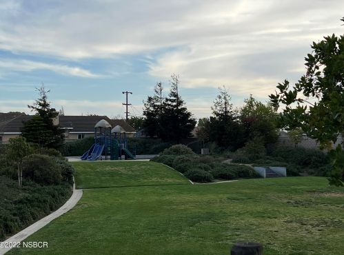 1410 Mesa View Ln, Santa Maria CA  93454-2573 exterior