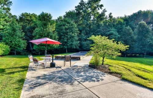 54 Azalea Dr, Old Bridge NJ  08857-4413 exterior