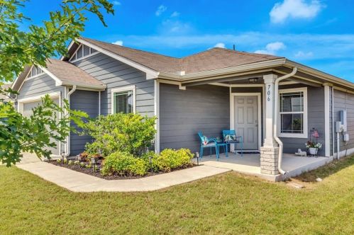 706 Comal Run, Monadale, TX 78634