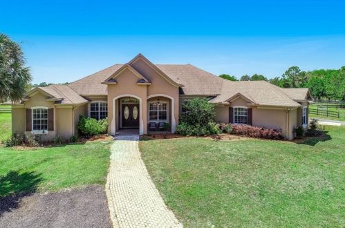 601 Willow Pond Ln, Osteen, FL 32764-9489
