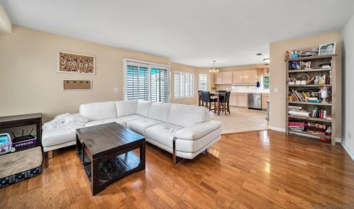 816 Acacia Ave, Torrance, CA 90501-2005