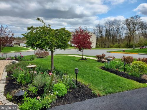 1954 Canyon Creek Rd, Gilbertsville PA  19525-7003 exterior