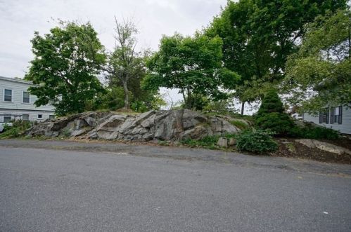 75 Crescent St, Swampscott MA 01907-1010 exterior