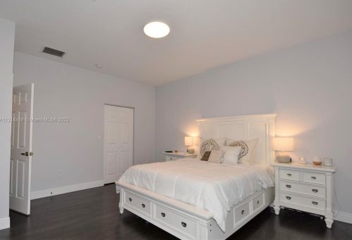 1418 147th Ter, Hollywood FL  33027-6187 exterior