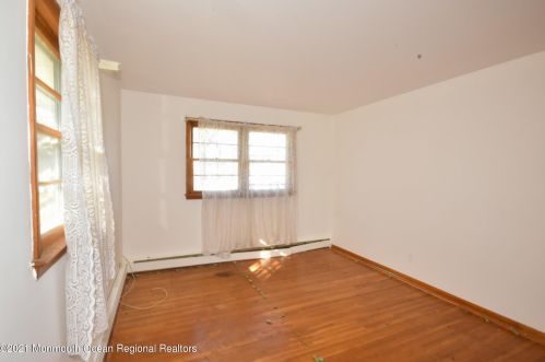 306 Van Zile Rd, Bricktown NJ  08724-2018 exterior