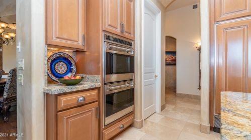 15645 7 St, Phoenix AZ 85014-4142 exterior