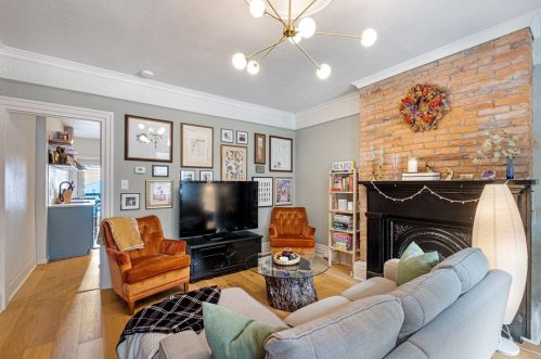 419 Carson St, Pittsburgh PA  15203-1019 exterior