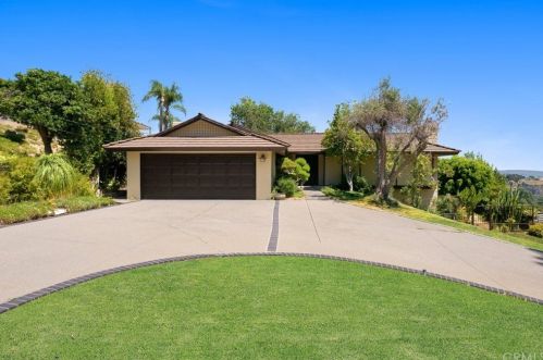 2040 Vista Ave, Sierra Madre, CA 91024-1554