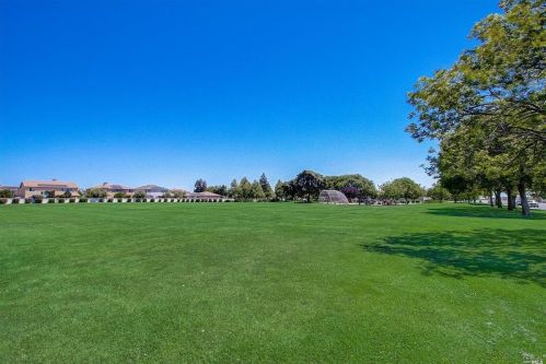 965 Turquoise St, Vacaville CA  95687-7859 exterior