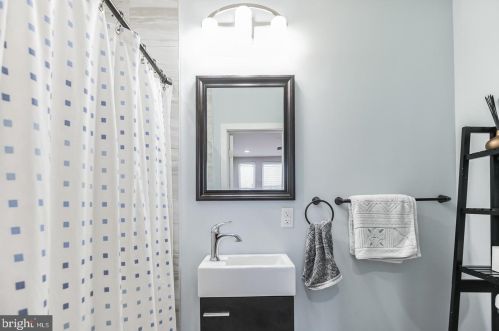 5454 Berks St, Philadelphia PA  19131-3119 exterior