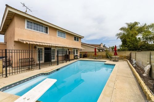7551 Anthony Cir, Buena Park CA  90623-1510 exterior
