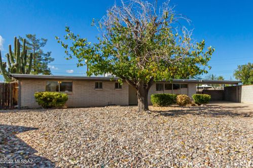 744 Camino Seco, Tucson AZ 85710-2627 exterior