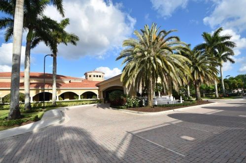 11652 Castellon Ct, Boynton Beach FL  33437-4085 exterior