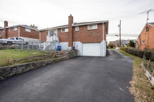 237 Eisner Ave, Bridgeville, PA 15017-1925