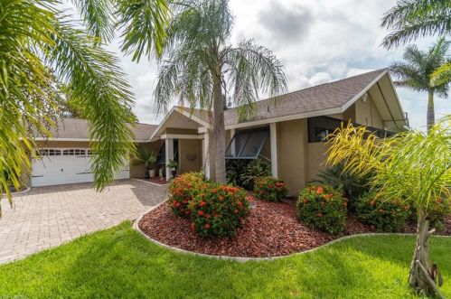 5611 11th Pl, Cape Coral, FL 33914-7230