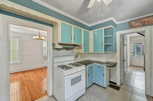 12 Royce Ave, Middletown NY  10940-4708 exterior