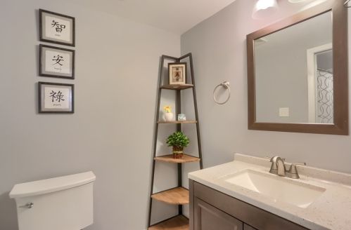 501 Camelot Dr, Pittsburgh PA  15237-4977 exterior