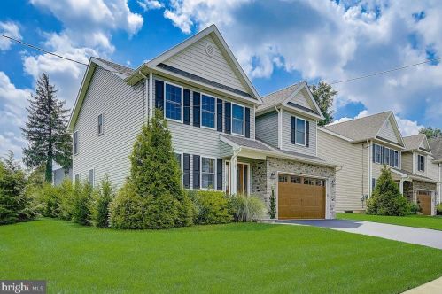 369 Rolling Hill Rd, Melrose Park, PA 19027-1839