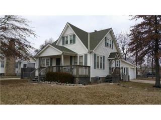 203 4th St, Tonganoxie, KS 66086-3056