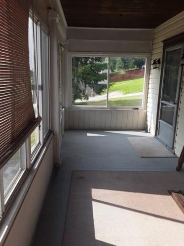412 Valley St, Mc Donald, PA 15057-1012